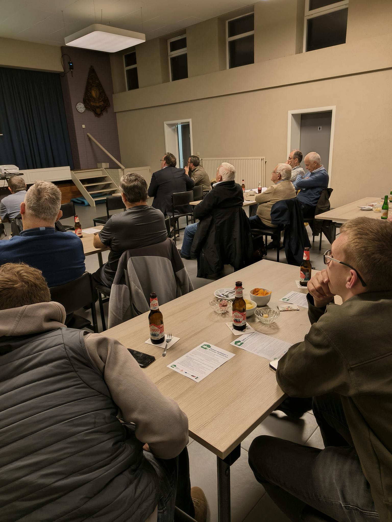 Samen sterk in dorpszaalbeheer: intervisie en samenaankoop